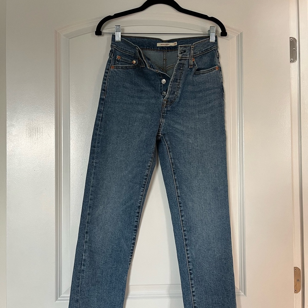 Levi’s Medium Blue Wash Wedgie Fit Jeans 26